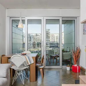 https://apartment-vittorio-gassman.it-lombardy.com