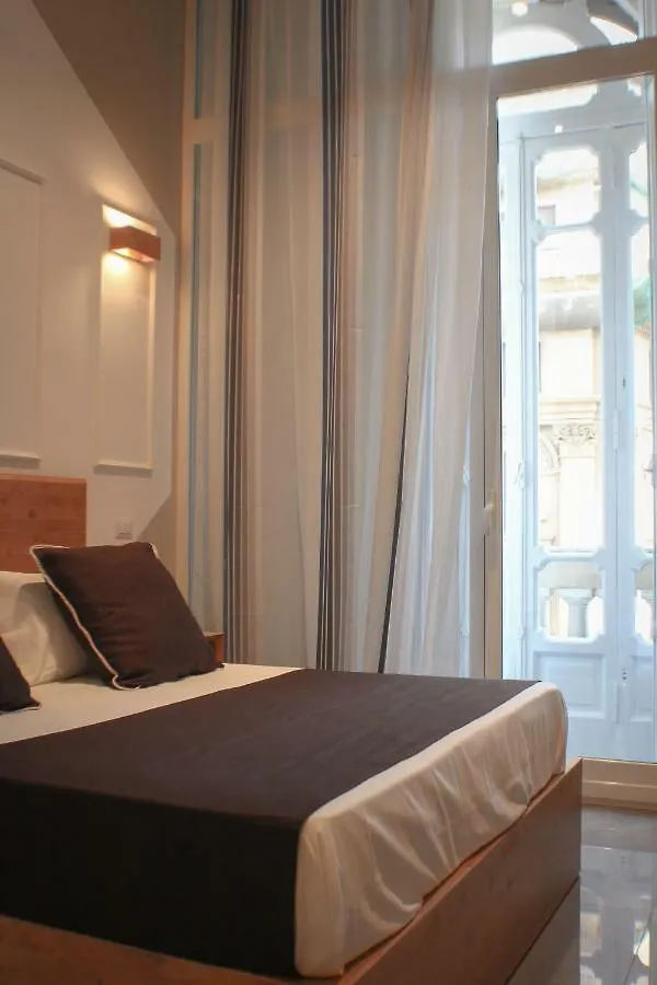 ** Guest house Be Italian Flat Piazza Bovio 22 Hotel Naples Italy