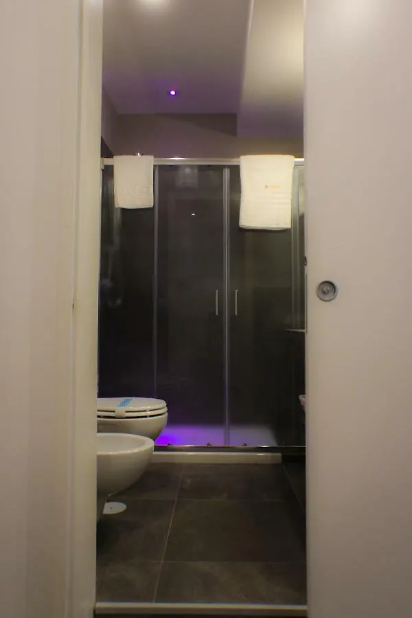 Be Italian Flat Piazza Bovio 22 Hotel Naples