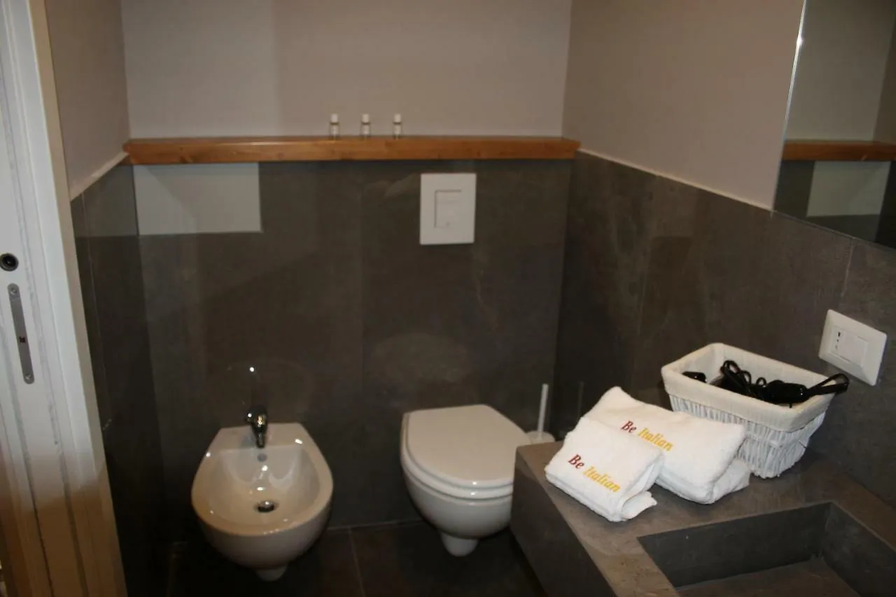 Be Italian Flat Piazza Bovio 22 Hotel Naples Guest house